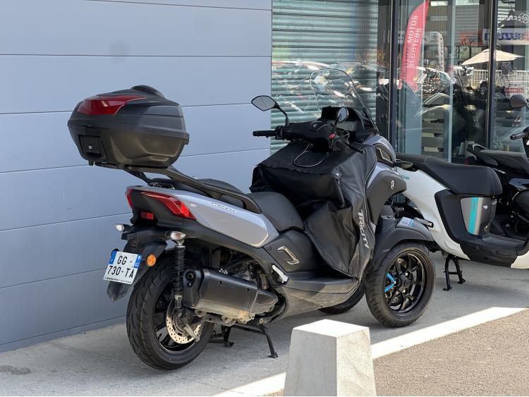 YAMAHA TRICITY 300