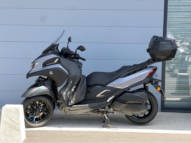 YAMAHA TRICITY 300