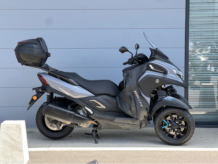 YAMAHA TRICITY 300