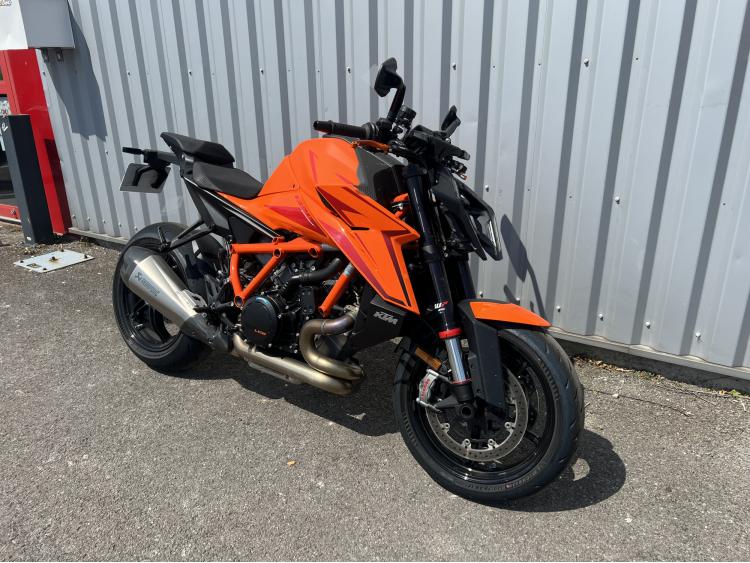 KTM 1390 SUPER DUKE R TECHPACK AKRAPOVIC 2026