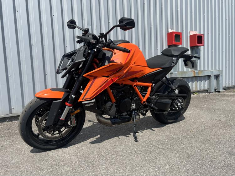 KTM 1390 SUPER DUKE R TECHPACK AKRAPOVIC 2026