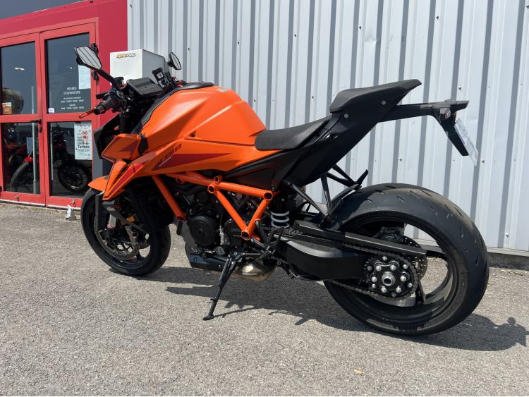 KTM 1390 SUPER DUKE R TECHPACK AKRAPOVIC 2026