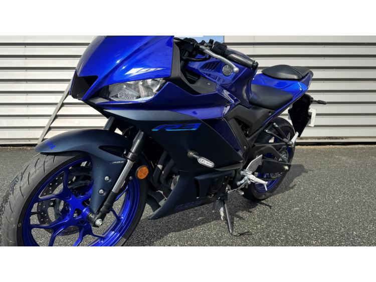 YAMAHA YZF-R3