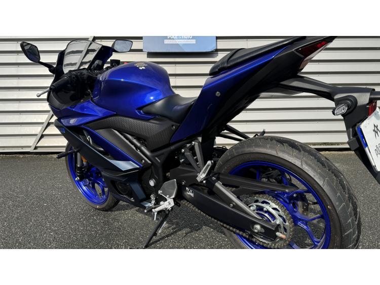 YAMAHA YZF-R3
