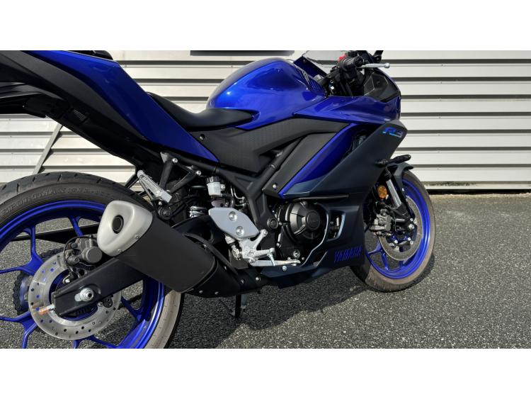 YAMAHA YZF-R3
