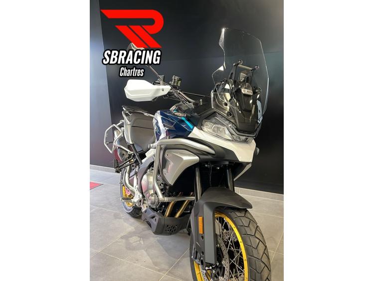 CF MOTO MT 700