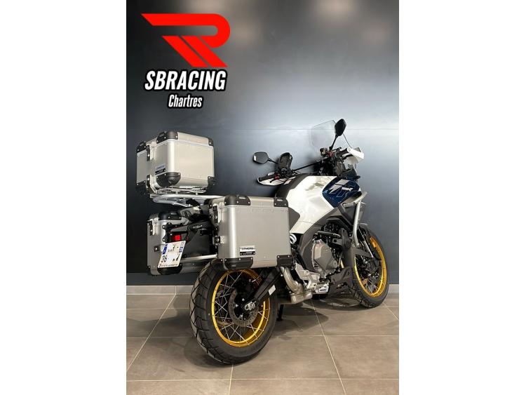 CF MOTO MT 700