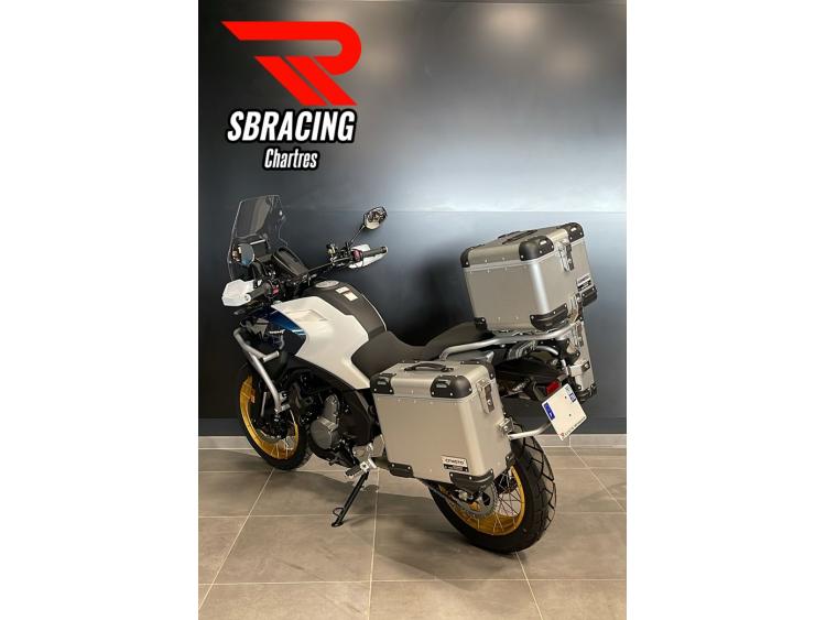 CF MOTO MT 700