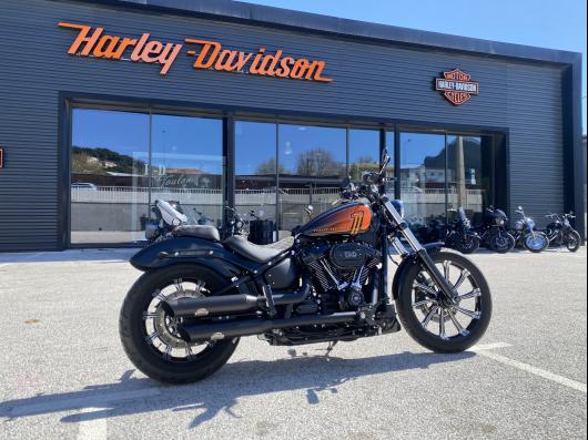 HARLEY-DAVIDSON SOFTAIL STREET BOB 1868