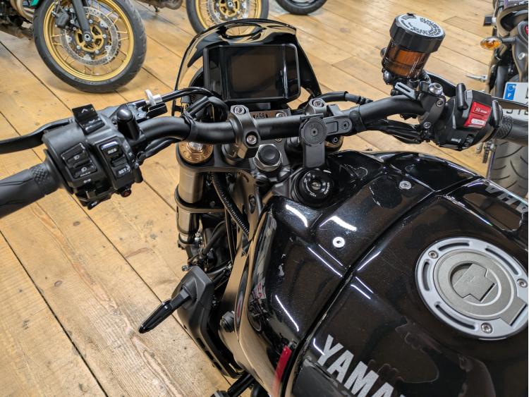 YAMAHA XSR 900