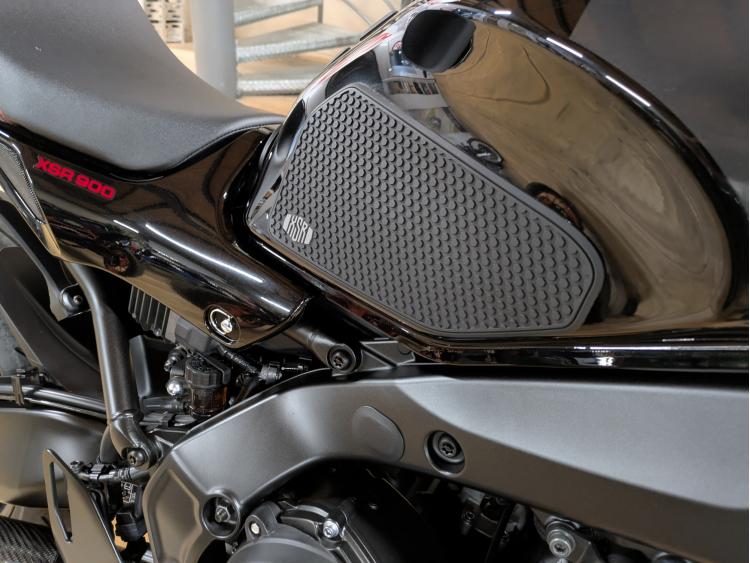 YAMAHA XSR 900