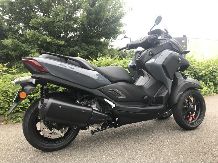 YAMAHA TRICITY 300