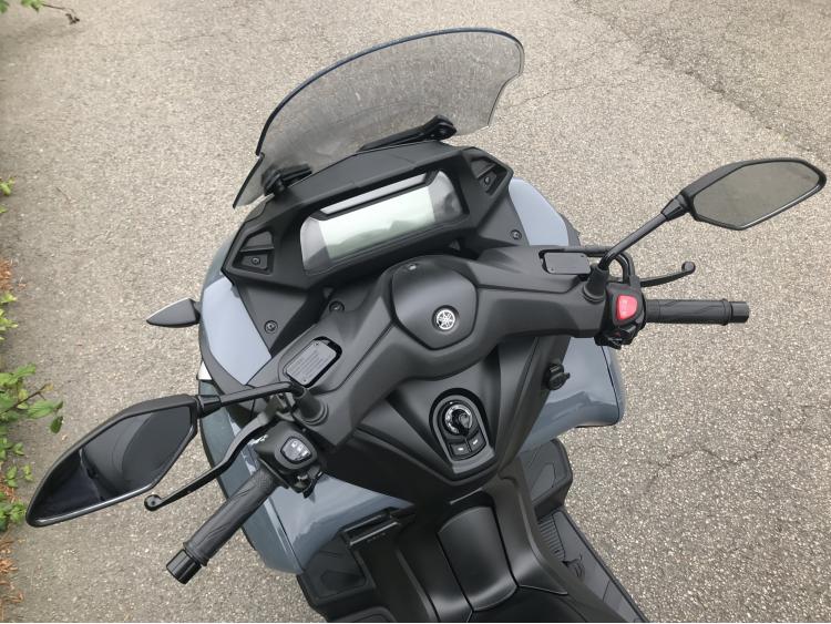 YAMAHA TRICITY 300
