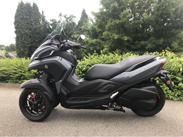 YAMAHA TRICITY 300