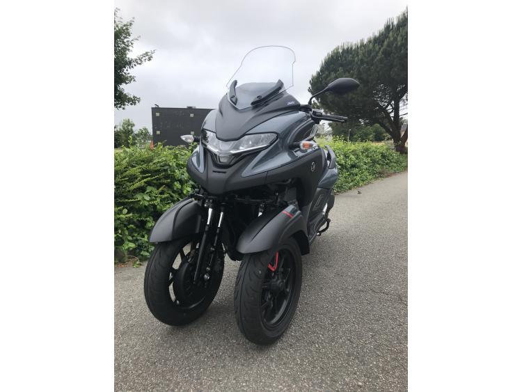 YAMAHA TRICITY 300