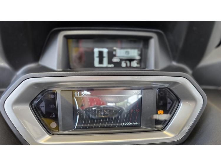 YAMAHA XMAX 300 Tech Max