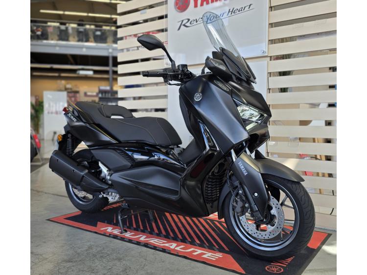 YAMAHA XMAX 300 Tech Max