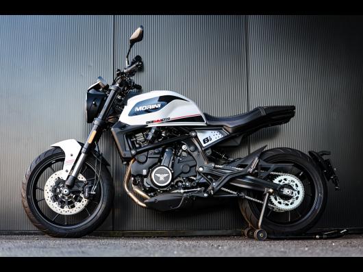 MOTO MORINI 650 SEIEMMEZZO