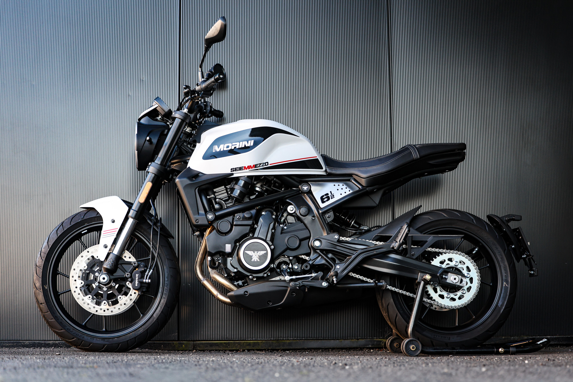 MOTO MORINI 650 SEIEMMEZZO