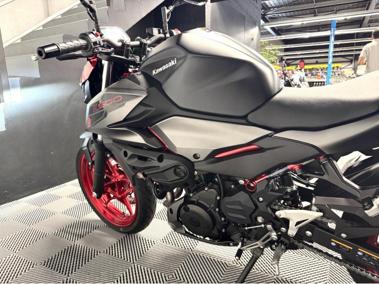 KAWASAKI Z500 SE - Z 500 SE - Garantie 2030 -