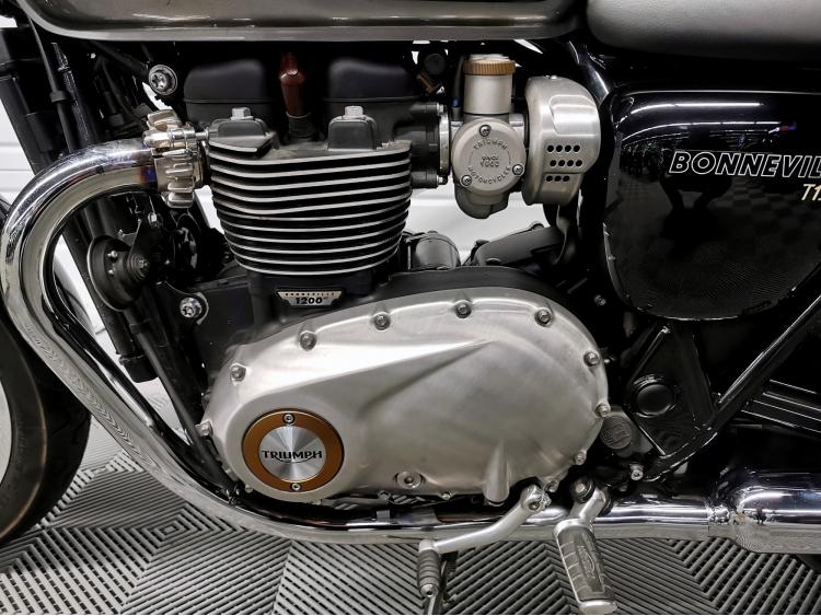 TRIUMPH BONNEVILLE T120 - 1ere main