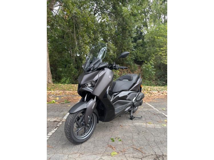 YAMAHA XMAX 300 Tech Max