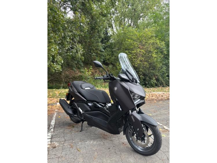 YAMAHA XMAX 300 Tech Max