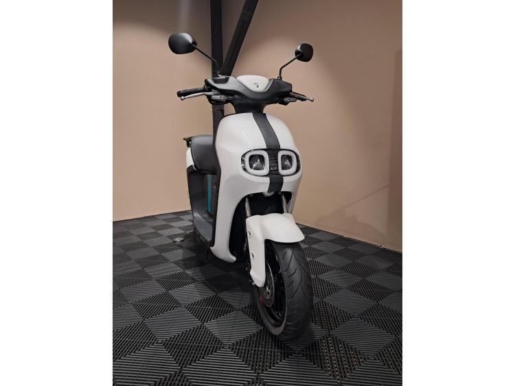 YAMAHA NEO'S 50 ELECTRIQUE PAIEMENT EN 4 FOIS POSSIBLE