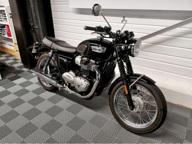 TRIUMPH Bonneville T100
