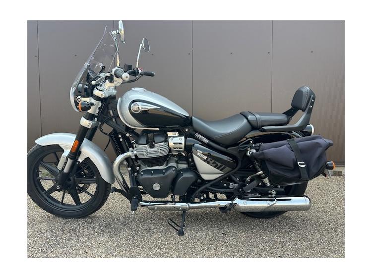ROYAL ENFIELD SUPER METEOR 650