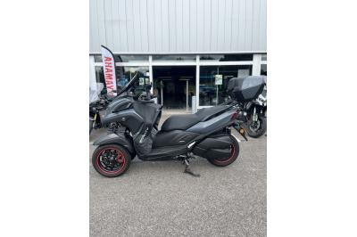 YAMAHA TRICITY 300