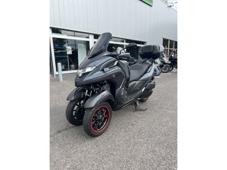 YAMAHA TRICITY 300