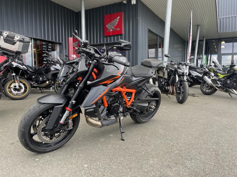 KTM 1390 SUPER DUKE R
