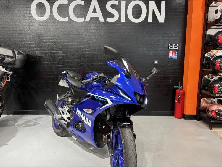 YAMAHA R125 