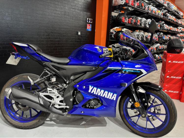 YAMAHA R125 