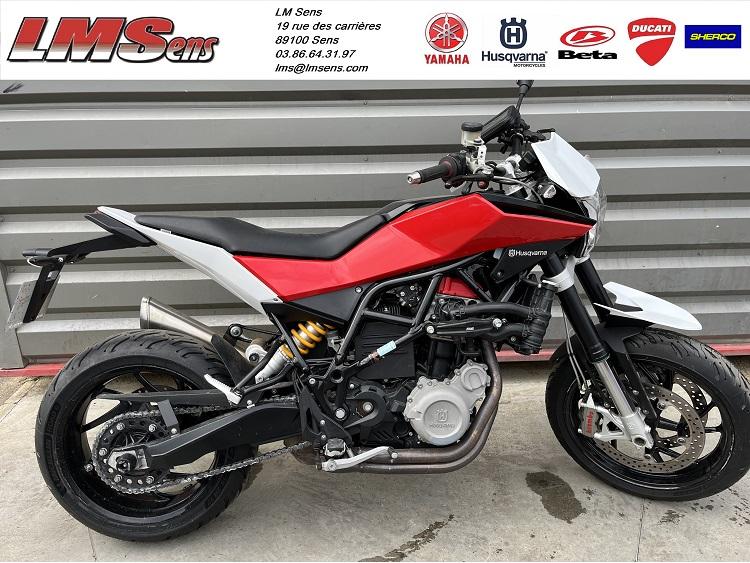 HUSQVARNA NUDA 900 R