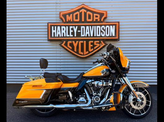 HARLEY-DAVIDSON TOURING STREET GLIDE 1923 CVO 