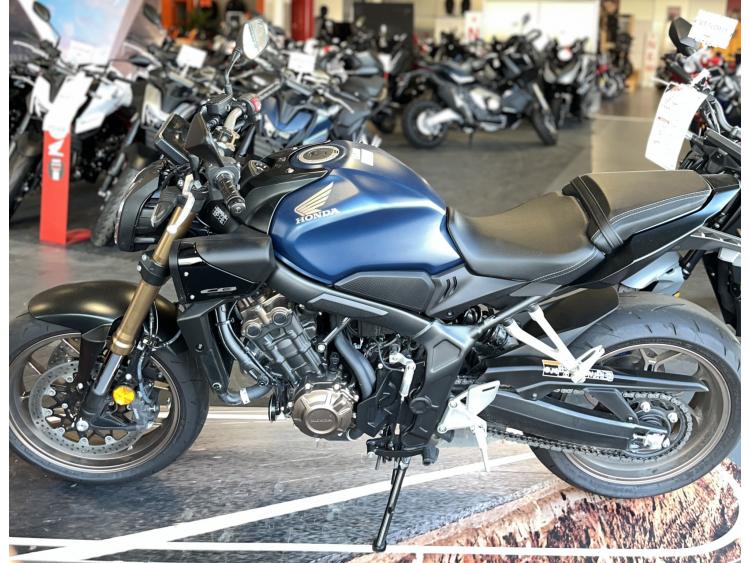 HONDA CB650R Neo Sports Café E-CLUTCH