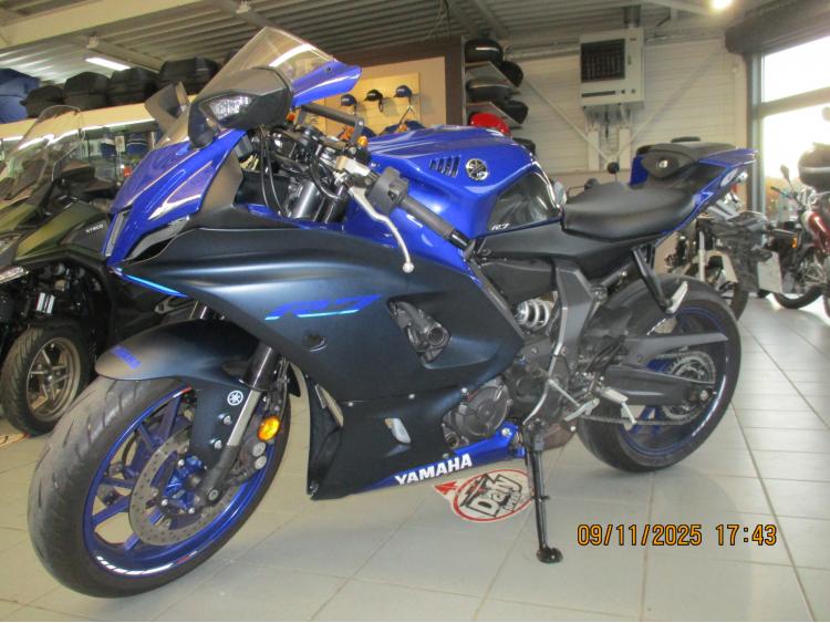 YAMAHA YZF-R7