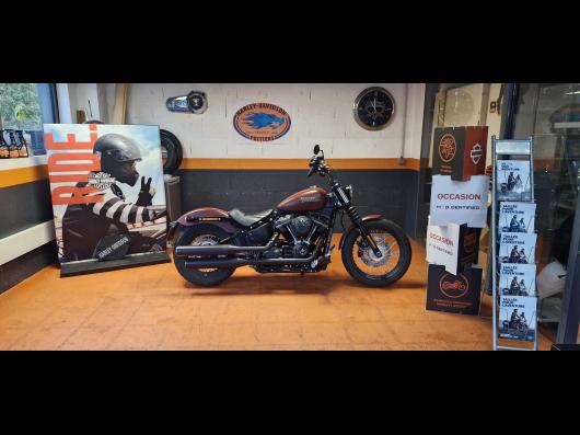 HARLEY-DAVIDSON SOFTAIL STREET BOB 1745