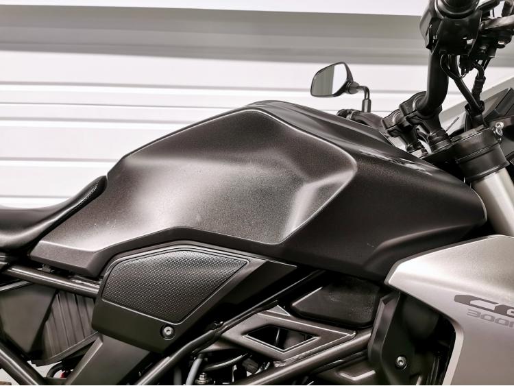 HONDA CB300R CB300 R CB 300 - ELIGIBLE A2
