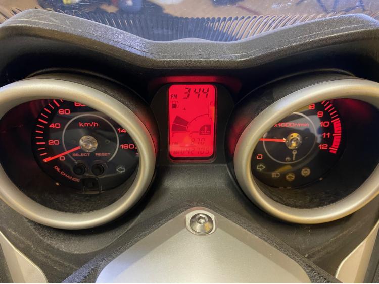 YAMAHA X-MAX 125