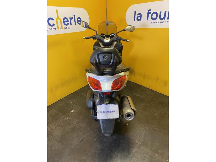 YAMAHA X-MAX 125