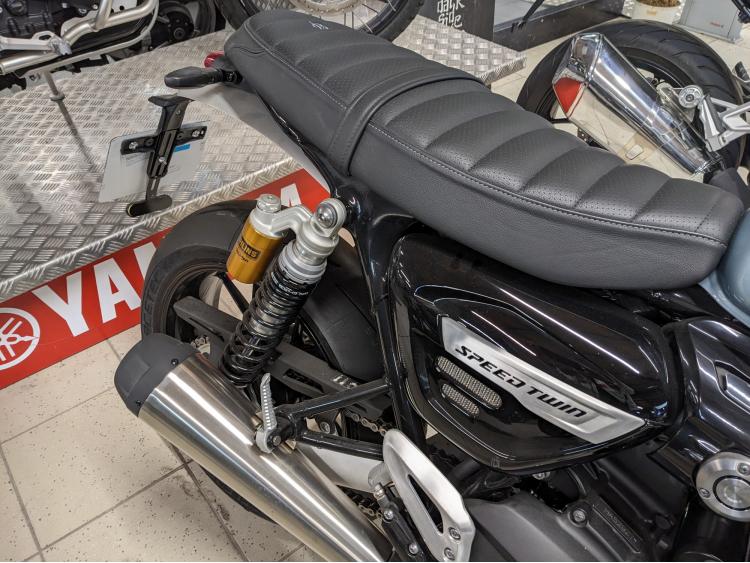 TRIUMPH SPEEDMASTER 1200 BREITLING