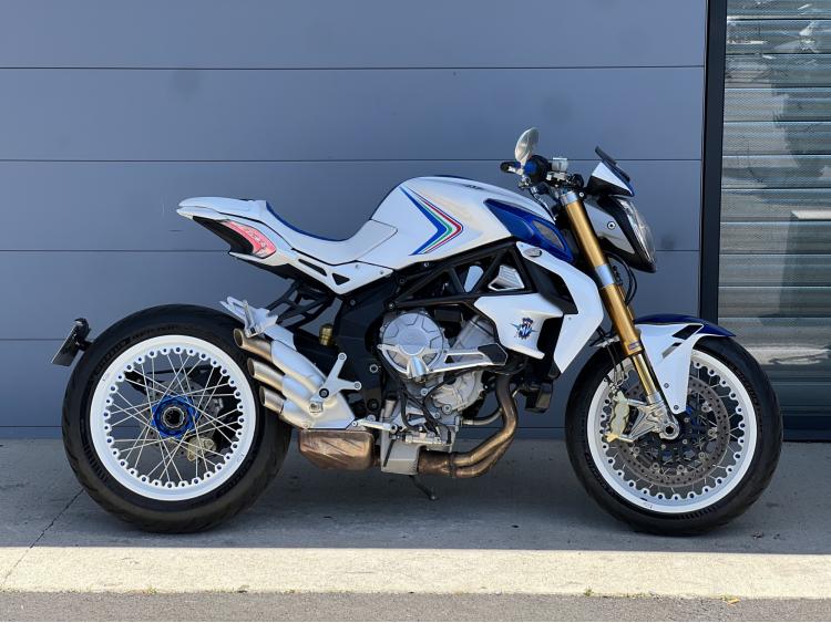 MV AGUSTA BRUTALE 800 DRAGSTER