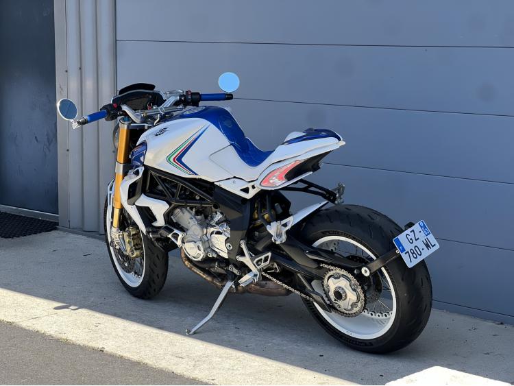 MV AGUSTA BRUTALE 800 DRAGSTER