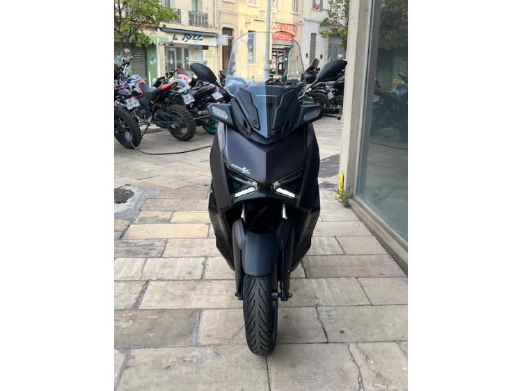 YAMAHA X-MAX 125 TECH MAX