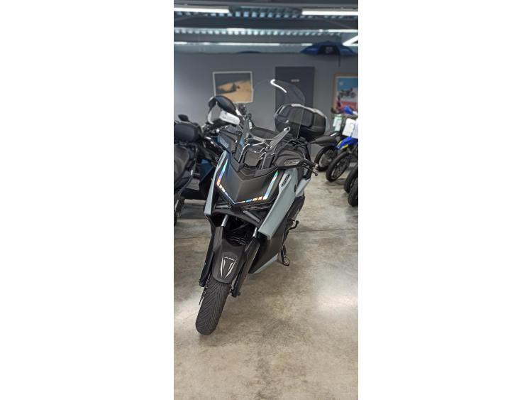 YAMAHA XMAX 300 Tech Max