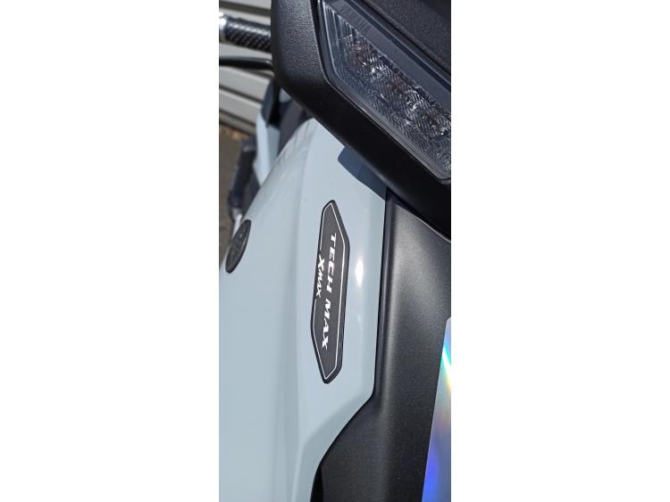 YAMAHA XMAX 300 Tech Max