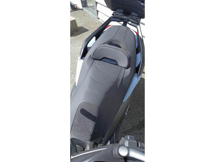 YAMAHA XMAX 300 Tech Max